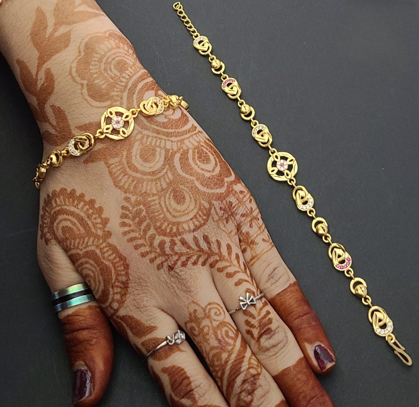 Elegant Gold-Plated Knot & Circle Bracelet with Sparkling Stones