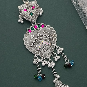 Traditional silver-colored Juda waist accessory with intricate floral and chain design, perfect for bridal and festive outfits